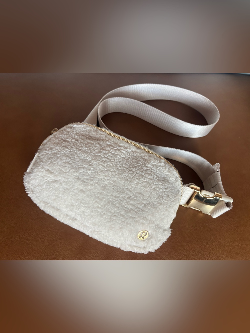 Lululemon Everywhere Belt Bag 1L Fleece – White Opal / Gold